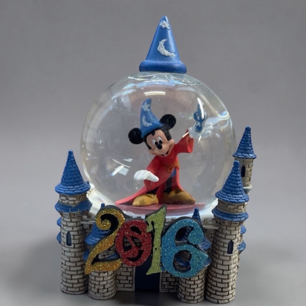 WALT DISNEY WORLD MICKEY MOUSE SORCERER WIZARD FANTASIA SNOW GLOBE 5”